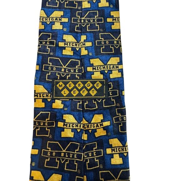 Merge Left University Of Michigan Logo Go Blue Collegiate Necktie Silk - Picture 4 of 6